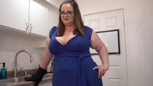 BBW Jessica Lu amongst Jessica Lust cooking
