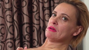 Puffy nipples MILF really enjoys orgasm