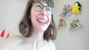 Very hawt babe enjoys pussy fucking