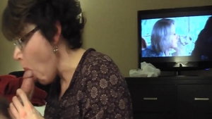 Big butt super sexy stepmom homemade blowjob