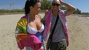 Public Bang - Patty Michova gets plowed at the beach