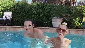 Reality Kings: Brunette Carter Cruise pussy eating outdoors