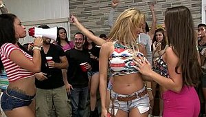Dorm Invasion - Jamie Valentine Pussy fucked porno