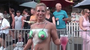Super sexy brunette finds dick to fuck outdoors